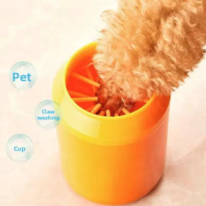Copo de Limpeza para Patas de Cães – Escova Portátil com Cerdas de Silicone / Dog Paw Cleaner Cup – Portable Paw Washer with Soft Silicone Bristles